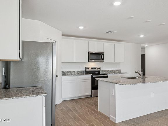 4th image of 26039 W HASAN Drive
