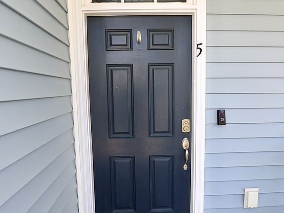 5th image of 5 Eason Ct