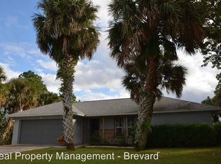 584 Australian Rd NW, Palm Bay, FL 32907