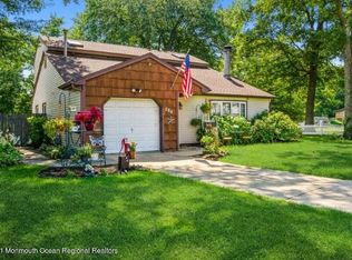 264 Forest Ave, Middletown, NJ 07748