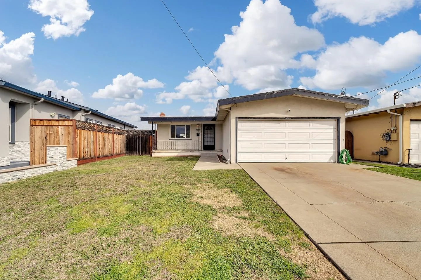 43242 Charleston Way photo 1