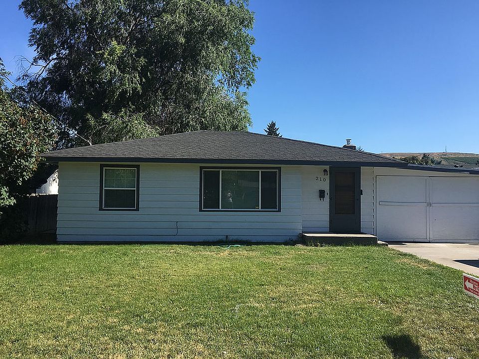 1st image of 210 W Selah Ave