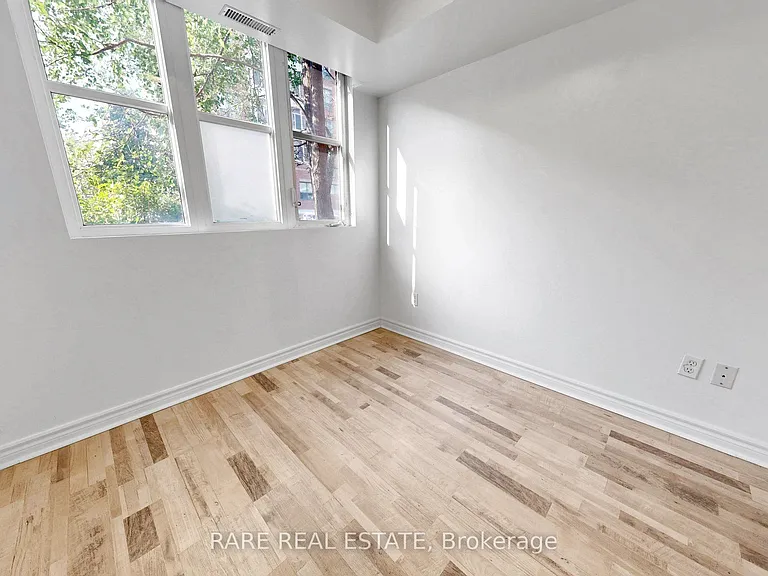 21 Ruttan St #140 — Photo 11