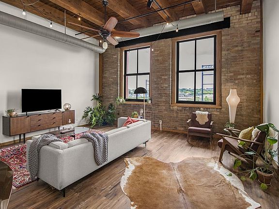 3rd image of 289 5th St E Unit 408