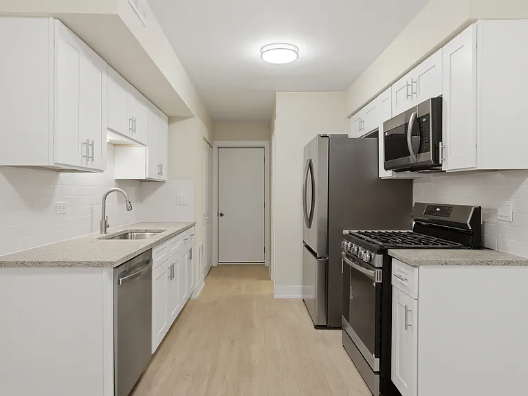 763 Wellington Ave #763 — Photo 10