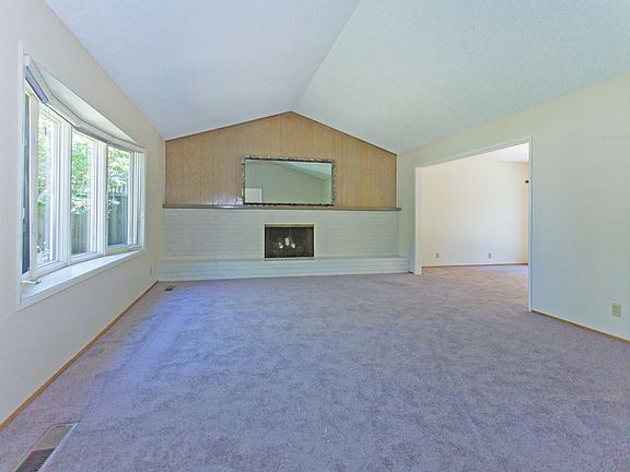 3rd image of 1791 Grace Ave