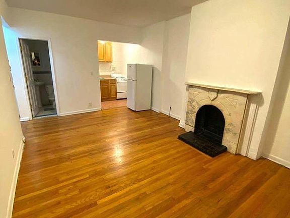 2nd image of 878 Lexington Ave #2A