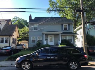 132 Oakland Ter, Newark, NJ 07106