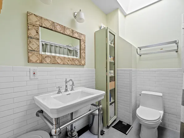 328 Clinton Avenue image 8 of 16