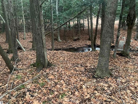 4th image of 0 Latham Ct
