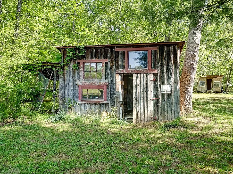 31st image of 1421 Arrington Rd