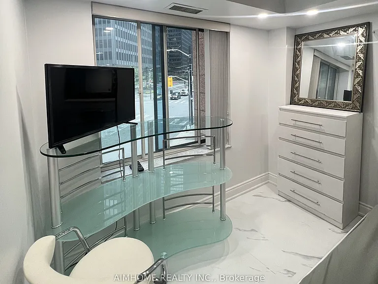 33 University Ave #207 — Photo 16