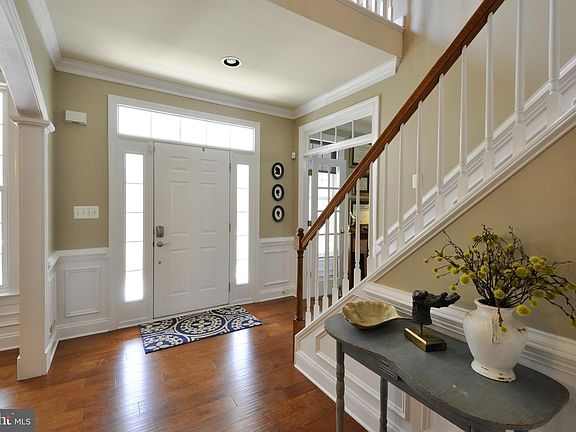 5th image of 13007 Dahlia Ln