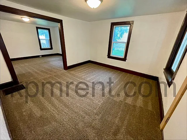 621 Oak Street - 1 — Photo 4
