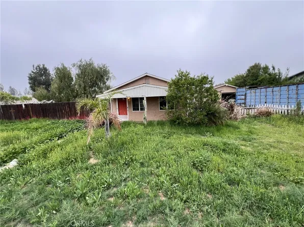 992 Park Ave, Calimesa, CA 92320