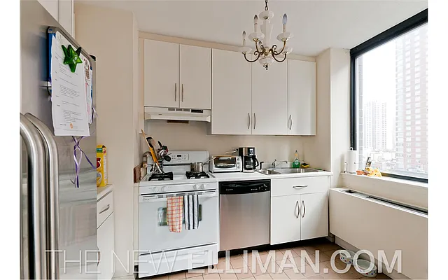 Rented by Douglas Elliman | media 51