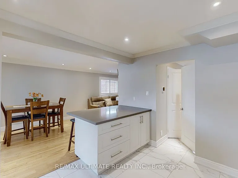 3081 Olympus Mews — Photo 9