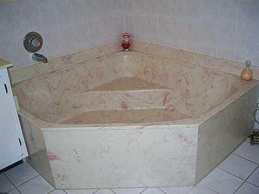 JACUZI.