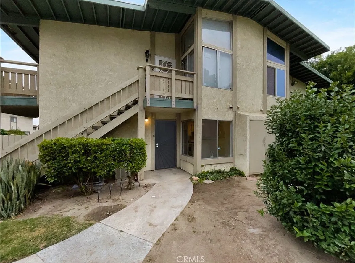 Building Photo - 1800 E Old Ranch Rd #A
