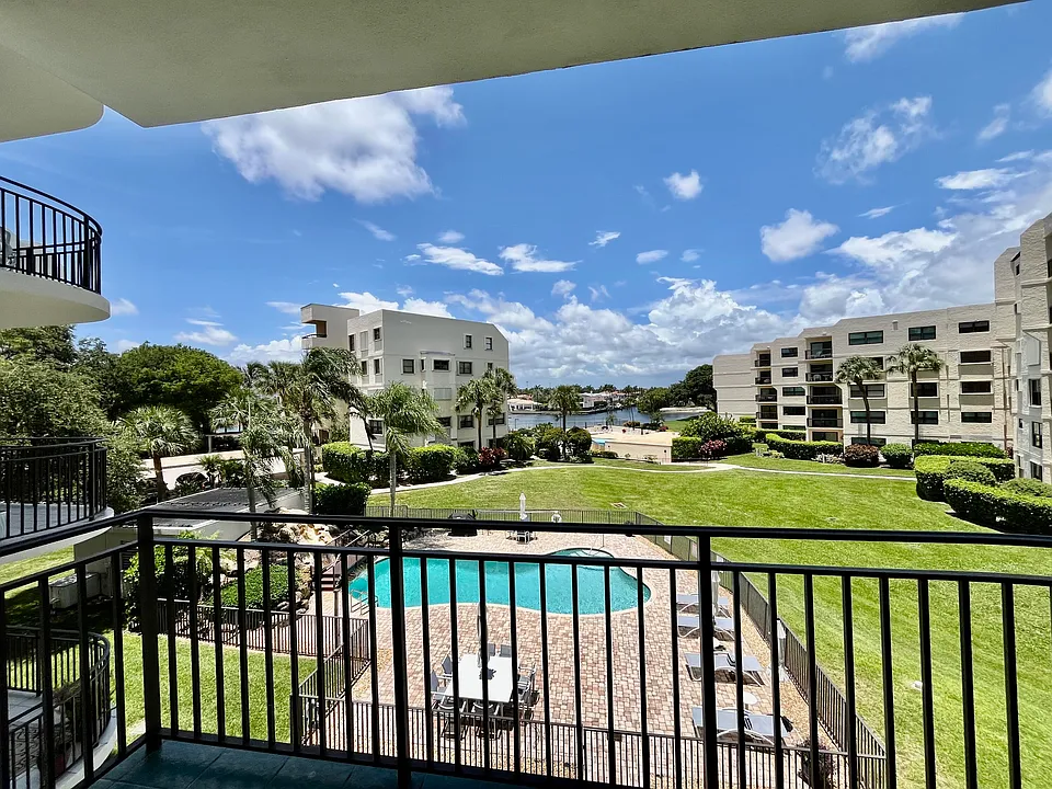 370 Golfview Rd #302