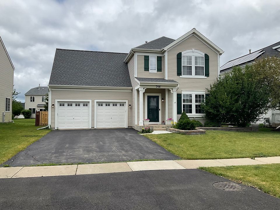 1st image of 746 S Waterbury Dr