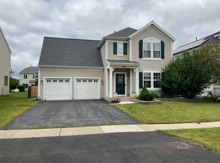 746 S Waterbury Dr, Round Lake, IL 60073
