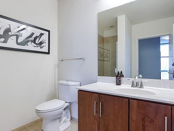 3rd image of 2108 S Michigan Ave #3E