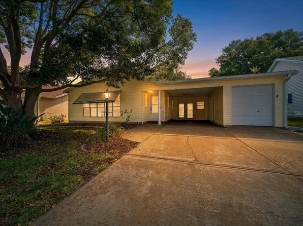 1133 Del Toro Dr, Lady Lake, FL 32159