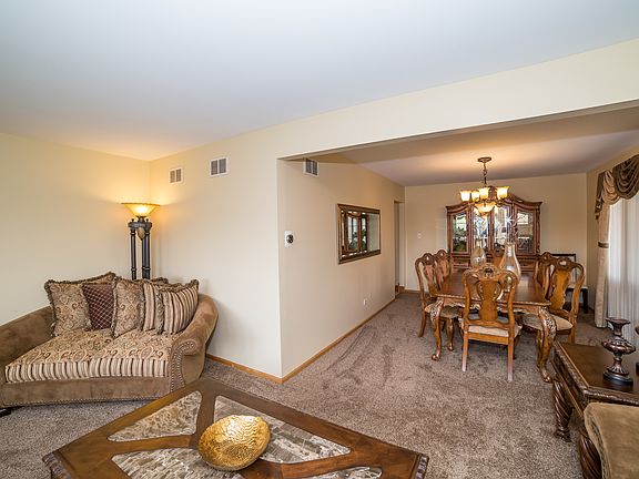 3rd image of 9216 W 169th Pl