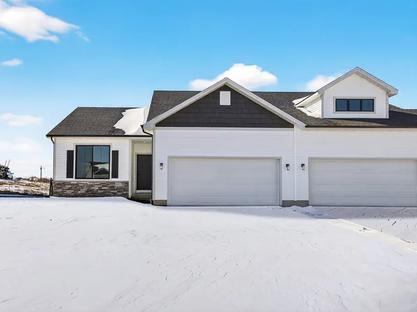 16724 Walnut Meadows Cir, Urbandale, IA 50323