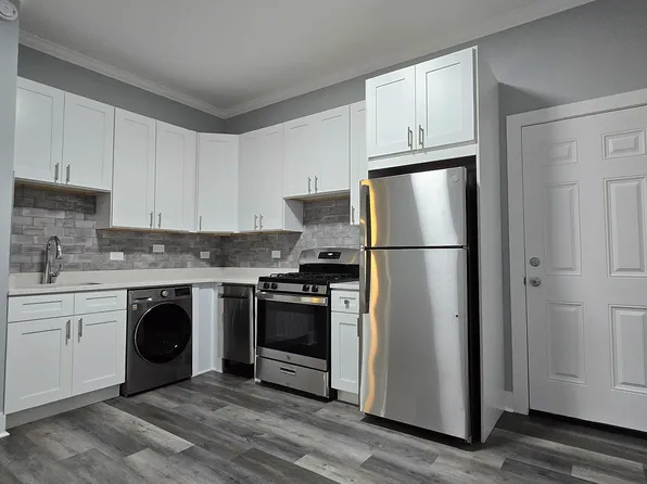 917 W Waveland Ave, Chicago, IL