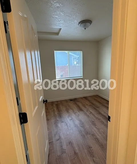 1411 N Caterpillar Ave — Photo 9