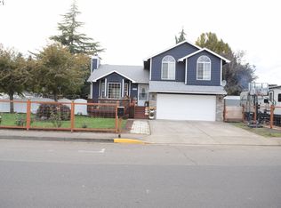 1001 N Broadway St, Estacada, OR 97023