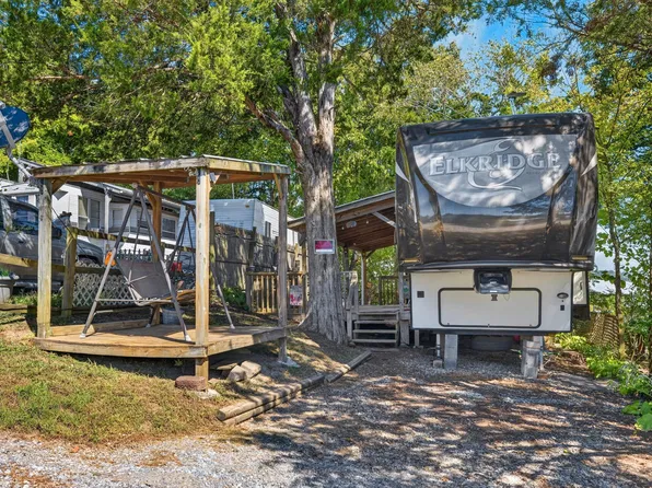 1889 Lake Cove Campground, Dandridge, TN 37725