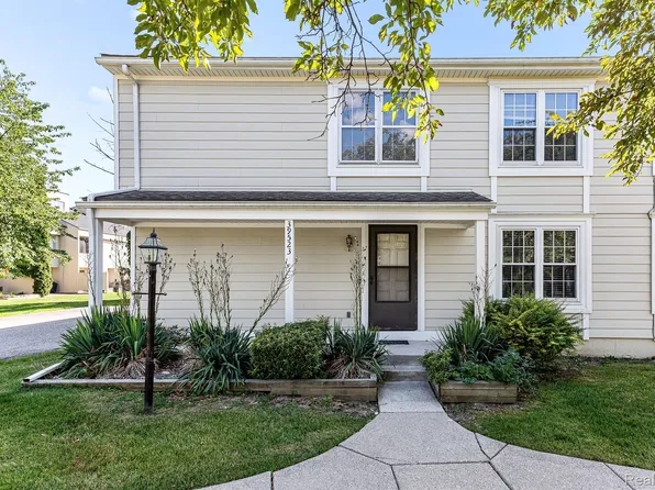 39523 Village Wood Rd, Novi, MI 48375