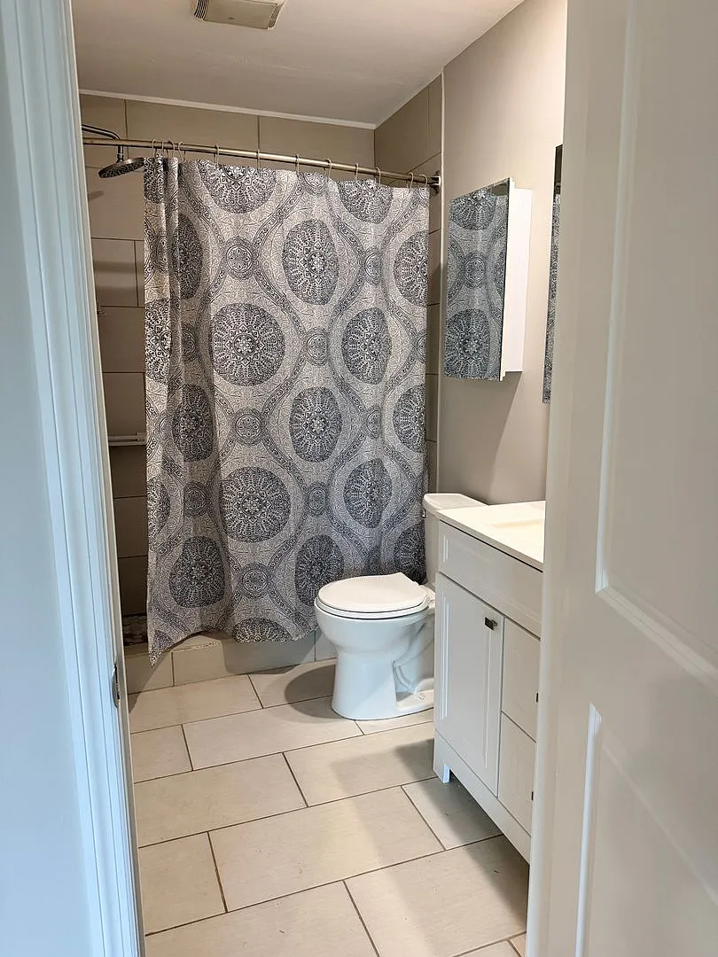1 Bedroom 1 Bath Cottage — Photo 2
