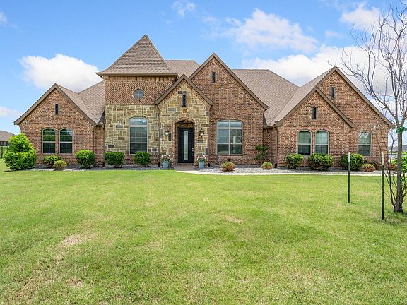 2nd image of 2255 Lake Estates Dr