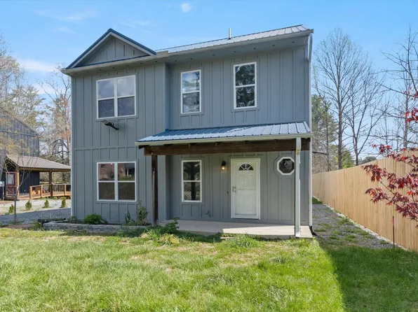 84 Poplar St, Brevard, NC 28712