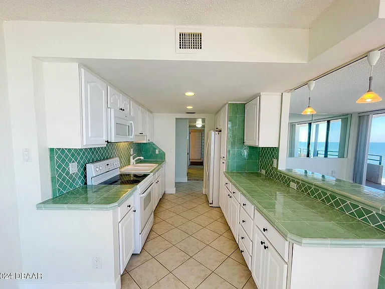 2900 N Atlantic Ave #702 — Photo 25