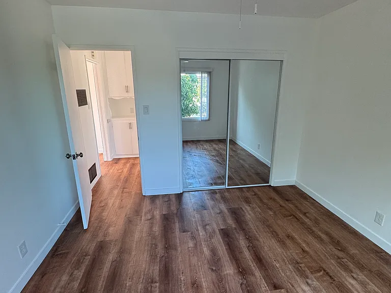 12329 Oxnard St #3 — Photo 9