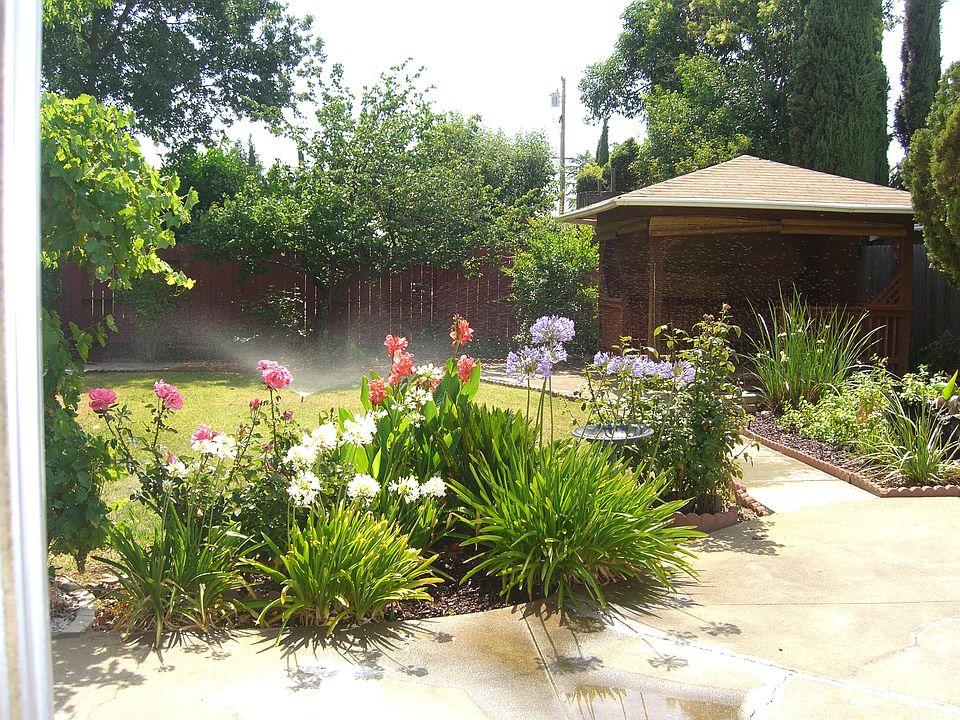 2nd image of 1412 Coventry Rd