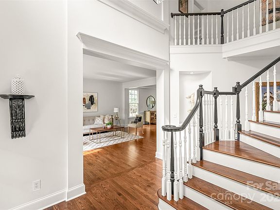 5th image of 9521 Belmont Ln
