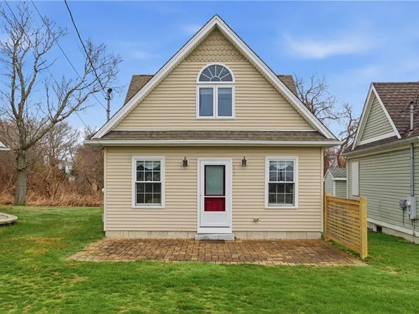 64-115 Burnside Ave, Narragansett, RI 02882