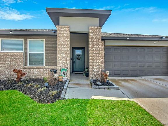 4th image of 15314 Elizabeth Dr