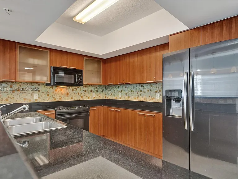 16699 Collins Ave #2405 — Photo 2