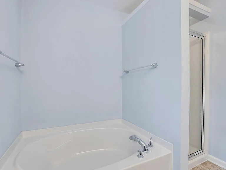 10 Shady Grove Ct — Photo 36