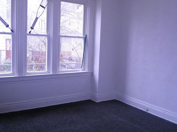 3rd image of 3211 Fairfield Ave