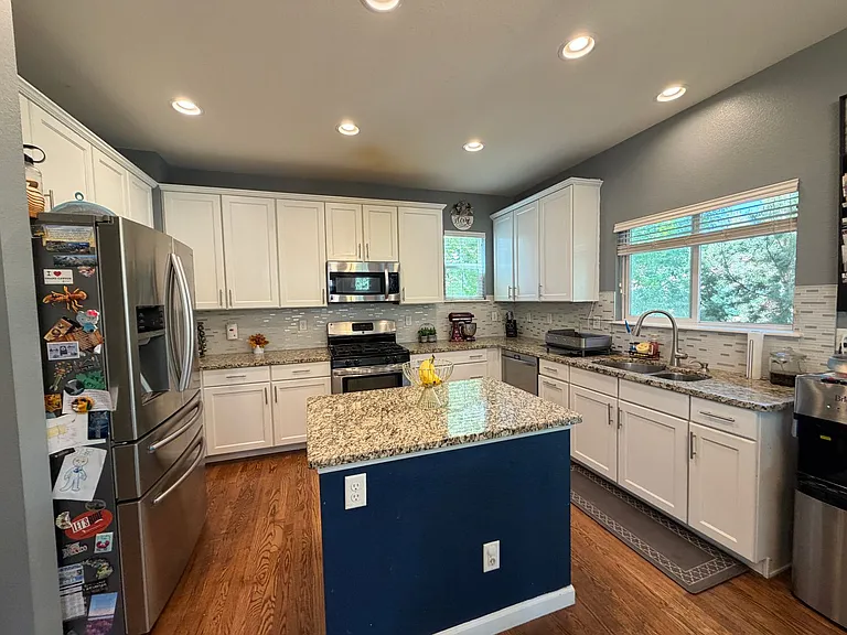 6897 S Riverwood Way — Photo 2