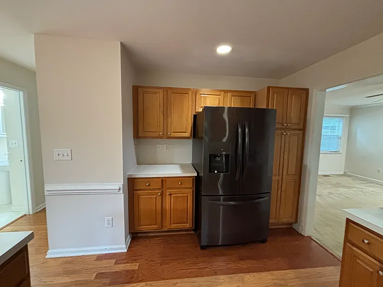 136 Trafalgar Ln — Photo 7