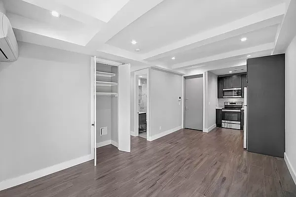 Rented by Joel Scharf, LREB | media 4